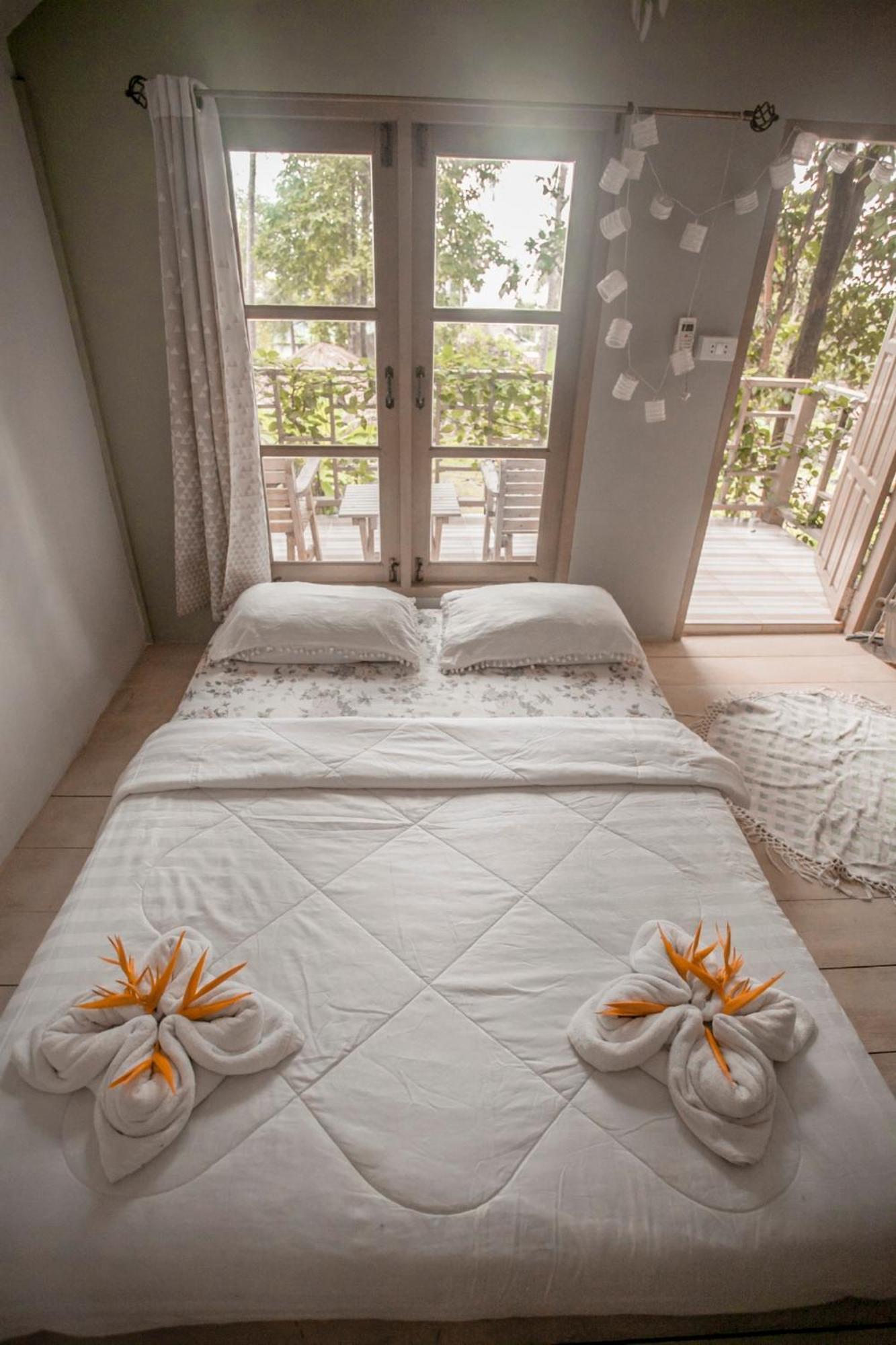 Cozy Huts Hotell Trat Rum bild